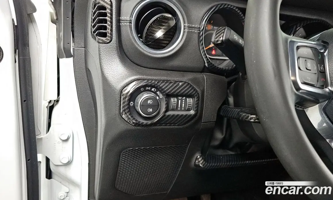 Jeep Wrangler 2023 2.0 автомат (гидро), фото 16 Jeep Wrangler 2023 2.0 автомат (гидро), фото 16