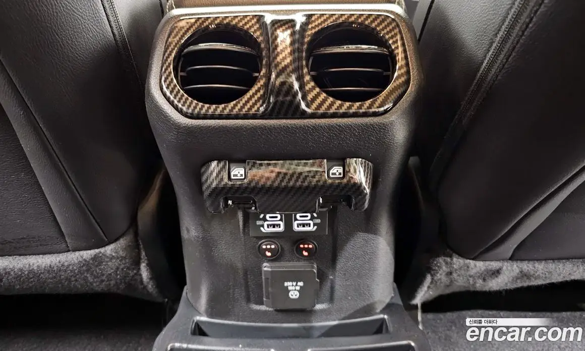 Jeep Wrangler 2023 2.0 автомат (гидро), фото 18 Jeep Wrangler 2023 2.0 автомат (гидро), фото 18