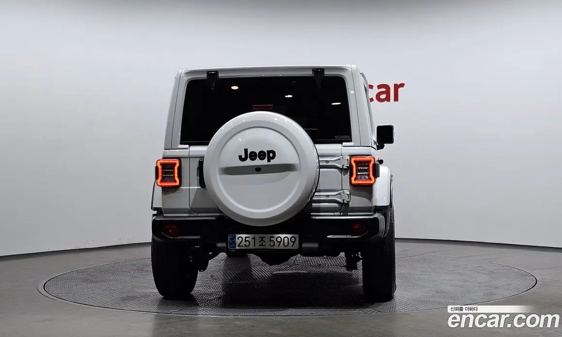 Jeep Wrangler 2023 2.0 автомат (гидро), фото 4 Jeep Wrangler 2023 2.0 автомат (гидро), фото 4