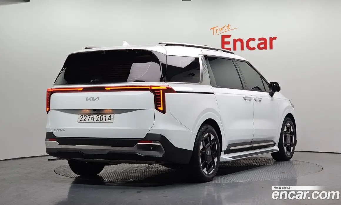 Kia Carnival 2023 2.2 автомат (гидро), фото 2 Kia Carnival 2023 2.2 автомат (гидро), фото 2