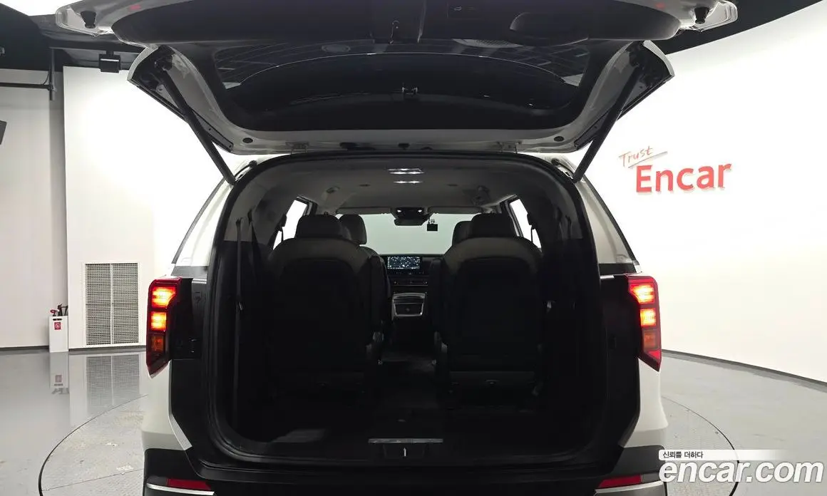 Kia Carnival 2024 3.5 автомат (гидро), фото 26 Kia Carnival 2024 3.5 автомат (гидро), фото 26