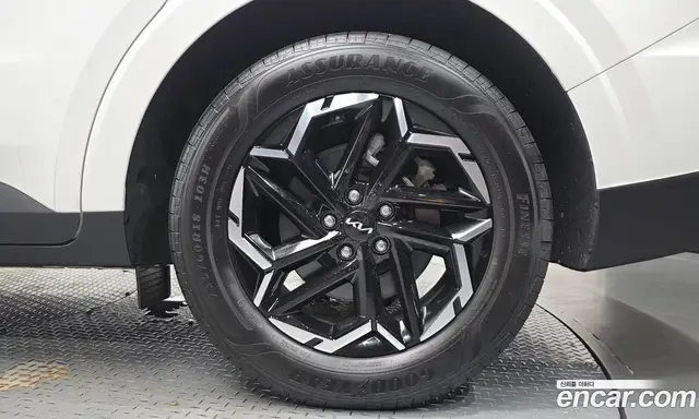 Kia Carnival 2024 3.5 автомат (гидро), миниатюра 7 Kia Carnival 2024 3.5 автомат (гидро), миниатюра 7