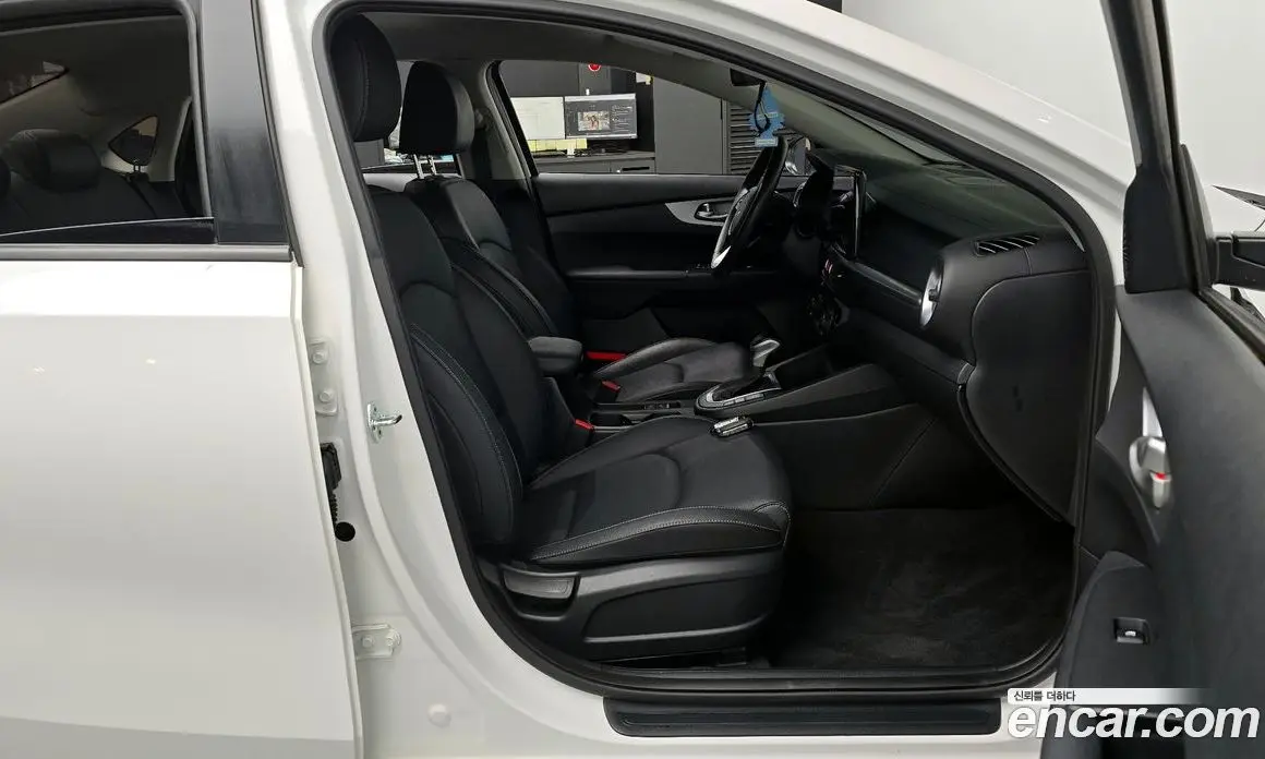 Kia K3 2021 1.6 автомат (гидро), фото 16