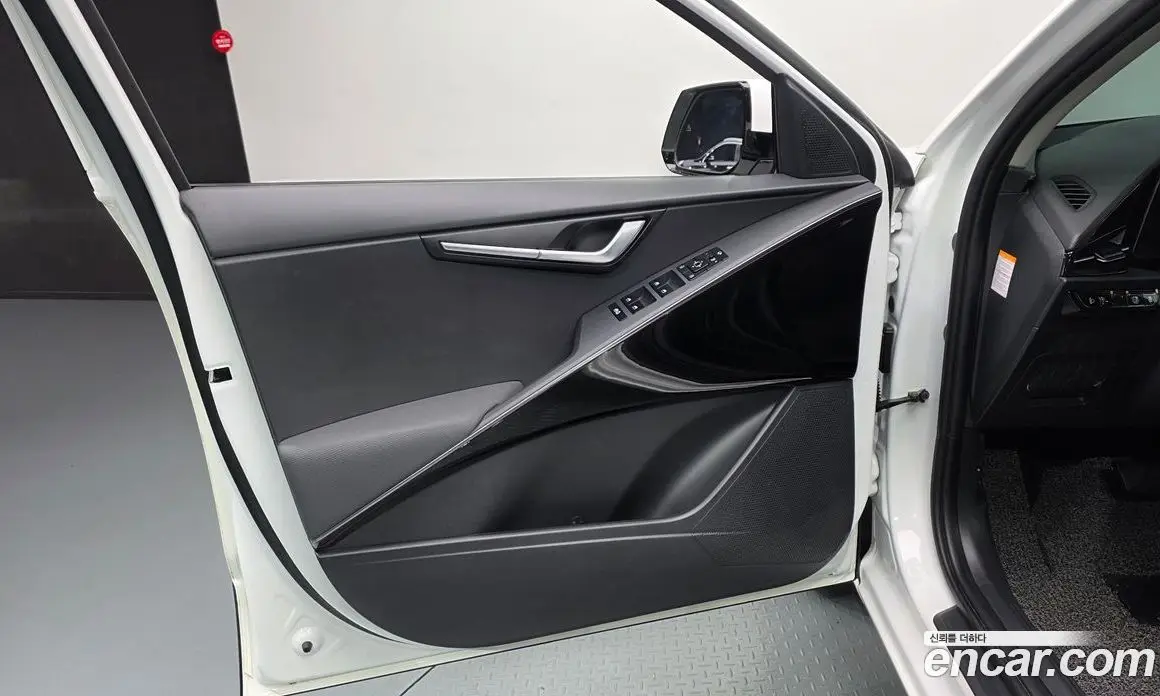 Kia Niro 2022 1.6 автомат (гидро), фото 14