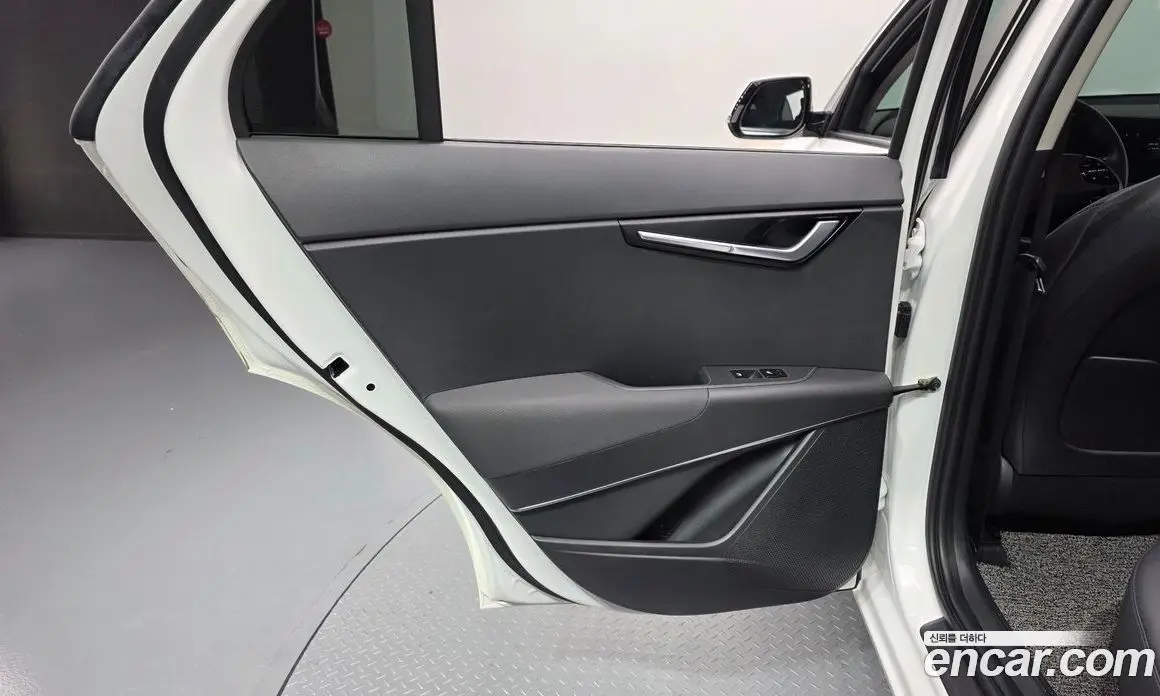 Kia Niro 2022 1.6 автомат (гидро), фото 15