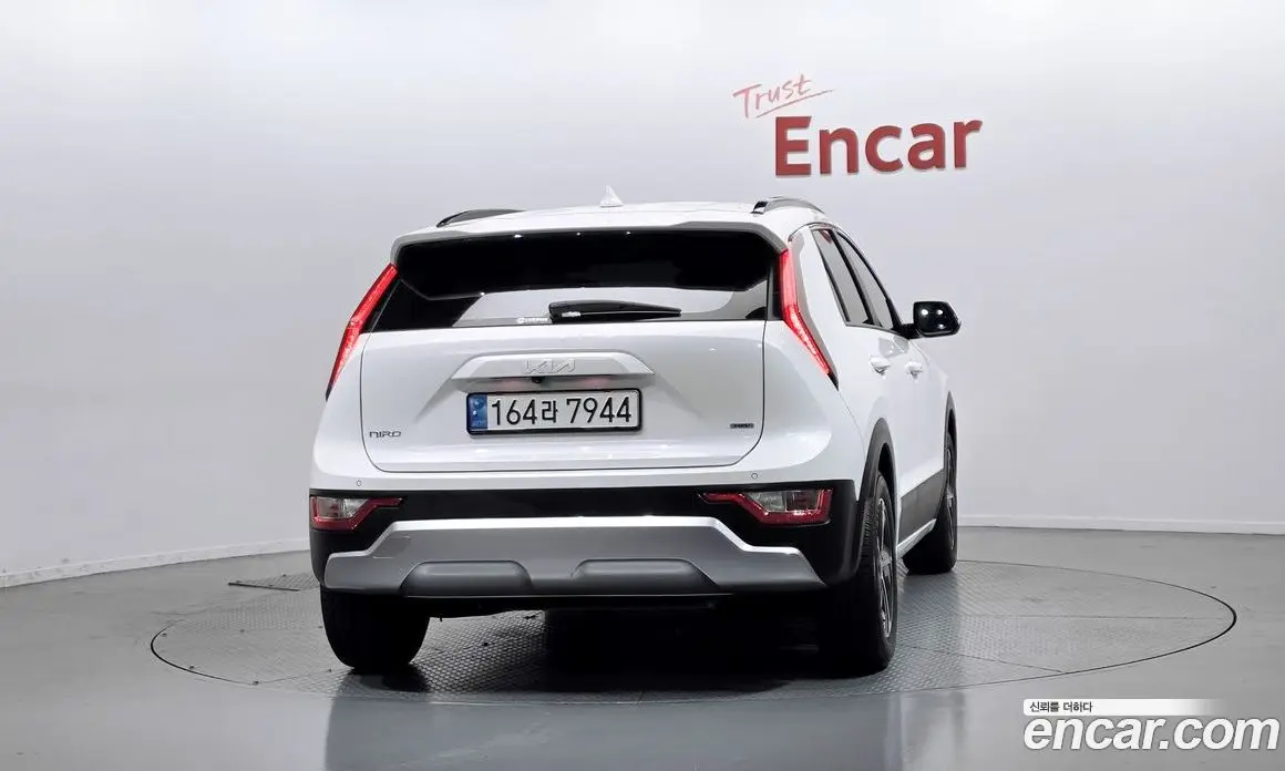 Kia Niro 2022 1.6 автомат (гидро), фото 4