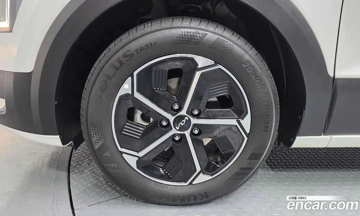 Kia Niro 2022 1.6 автомат (гидро), фото 5