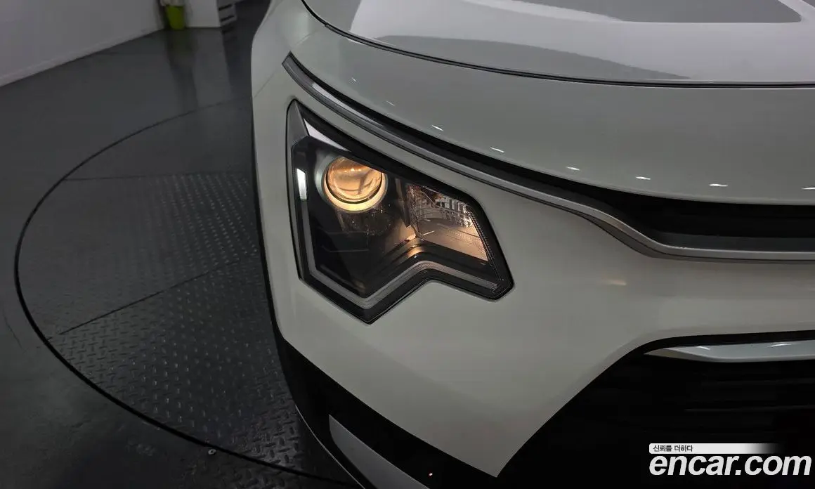 Kia Niro 2022 1.6 автомат (гидро), фото 8