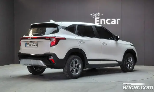 Kia Seltos 2023 1.6 автомат (гидро), миниатюра 2
