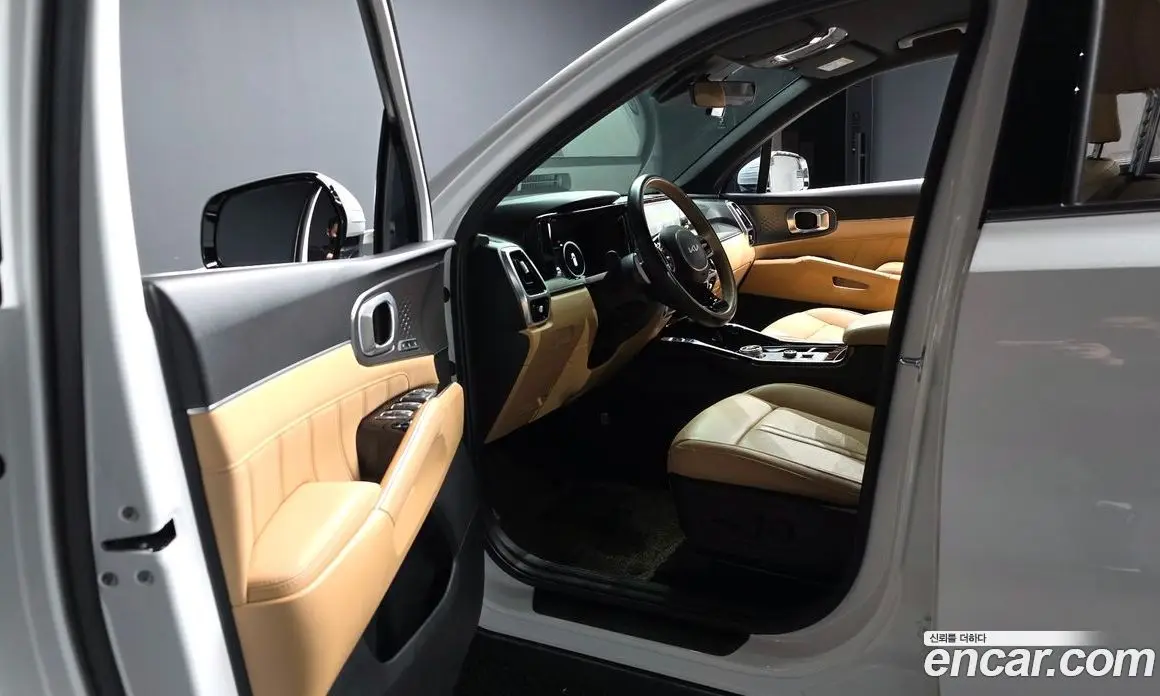 Kia Sorento 2023 2.5 автомат (гидро), фото 13