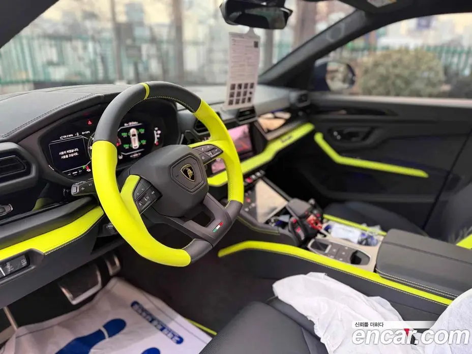Lamborghini Urus 2026 4.0 автомат (гидро), фото 8 Lamborghini Urus 2026 4.0 автомат (гидро), фото 8