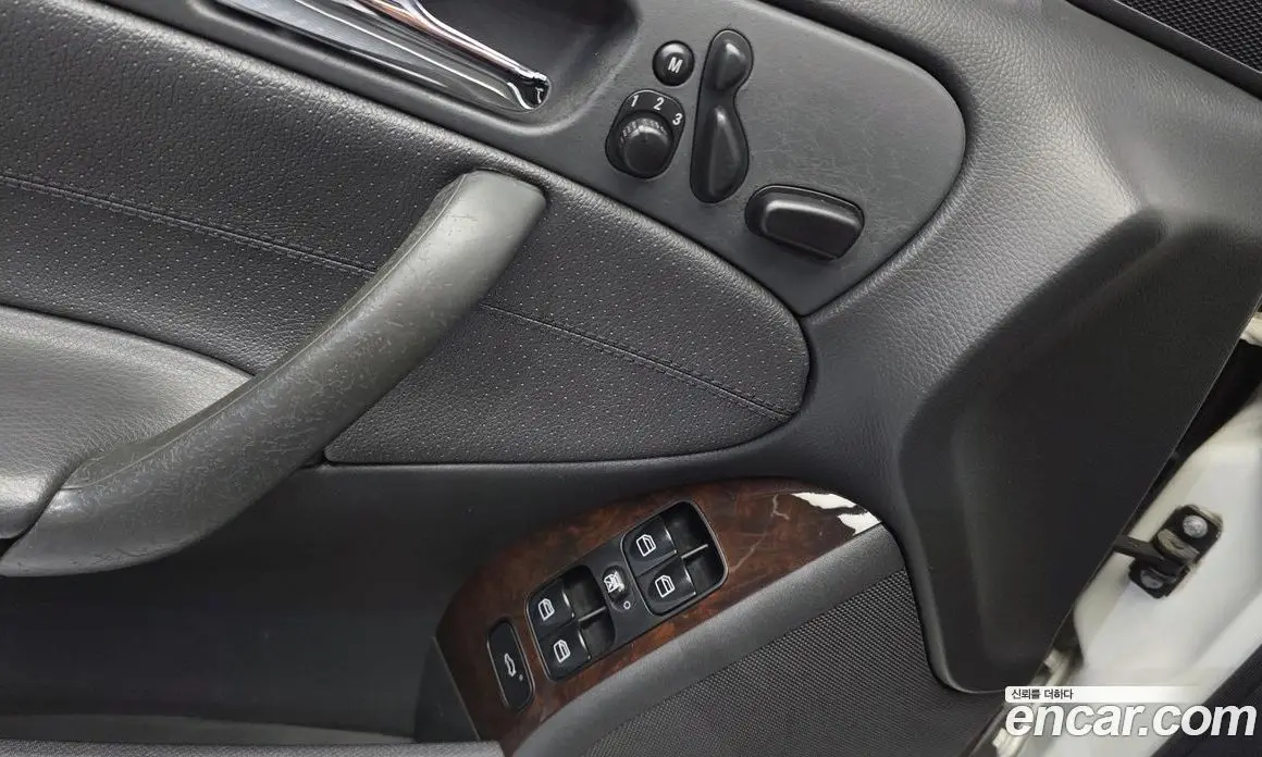 Mercedes-Benz C-Class 2004 2.6 автомат (гидро), фото 17