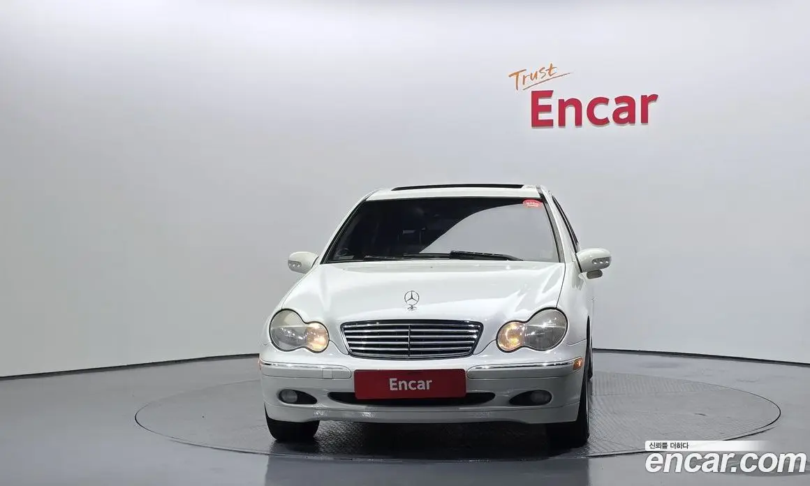Mercedes-Benz C-Class 2004 2.6 автомат (гидро), фото 3