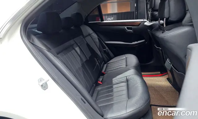 Mercedes-Benz E-Class 2011 3.5 автомат (гидро), миниатюра 12