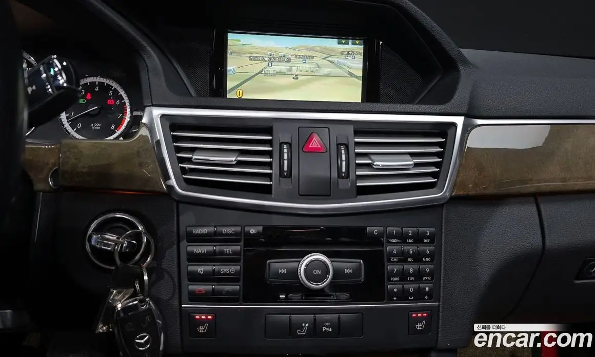 Mercedes-Benz E-Class 2011 3.5 автомат (гидро), фото 14