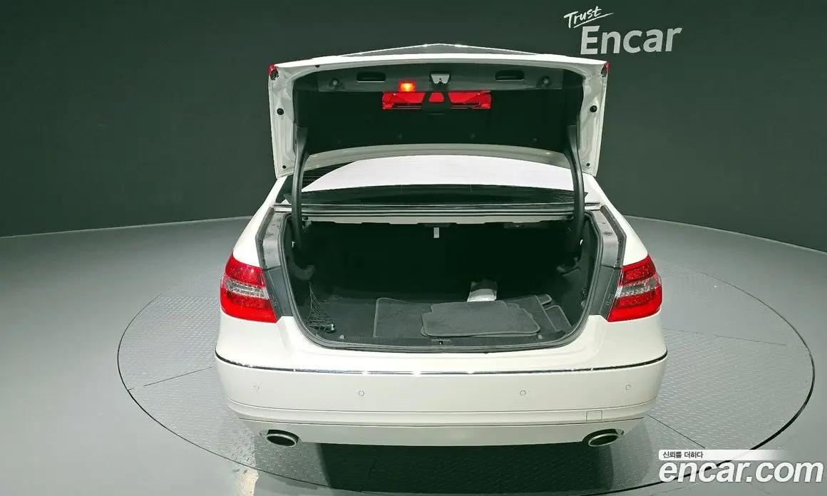 Mercedes-Benz E-Class 2011 3.5 автомат (гидро), фото 20