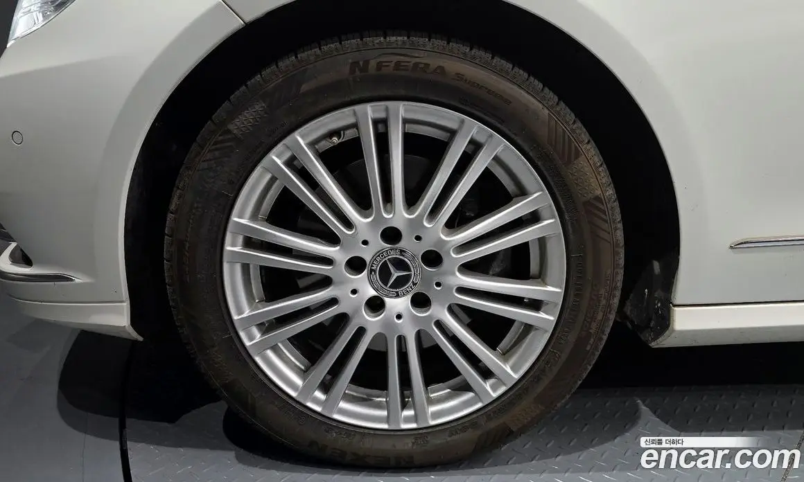 Mercedes-Benz E-Class 2011 3.5 автомат (гидро), фото 5