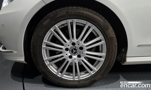 Mercedes-Benz E-Class 2011 3.5 автомат (гидро), миниатюра 5