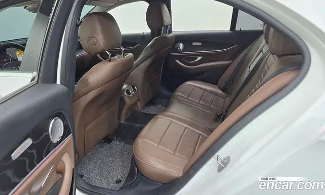 Mercedes-Benz E-Class 2017 1.9 автомат (гидро), миниатюра 11