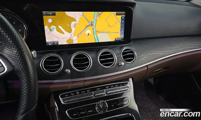 Mercedes-Benz E-Class 2017 1.9 автомат (гидро), миниатюра 12