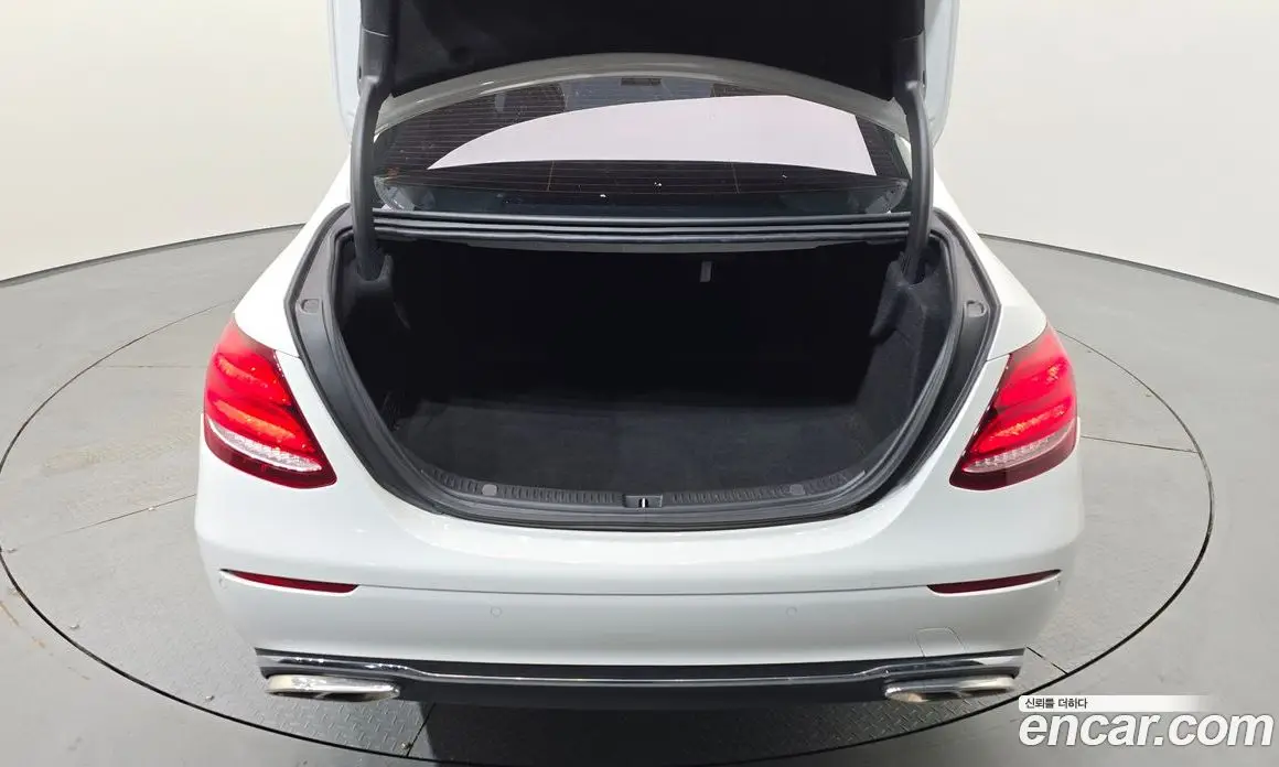 Mercedes-Benz E-Class 2017 1.9 автомат (гидро), фото 20