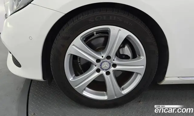 Mercedes-Benz E-Class 2017 1.9 автомат (гидро), миниатюра 5