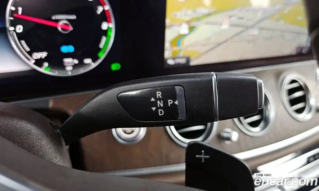 Mercedes-Benz E-Class 2019 2.0 автомат (гидро), миниатюра 12