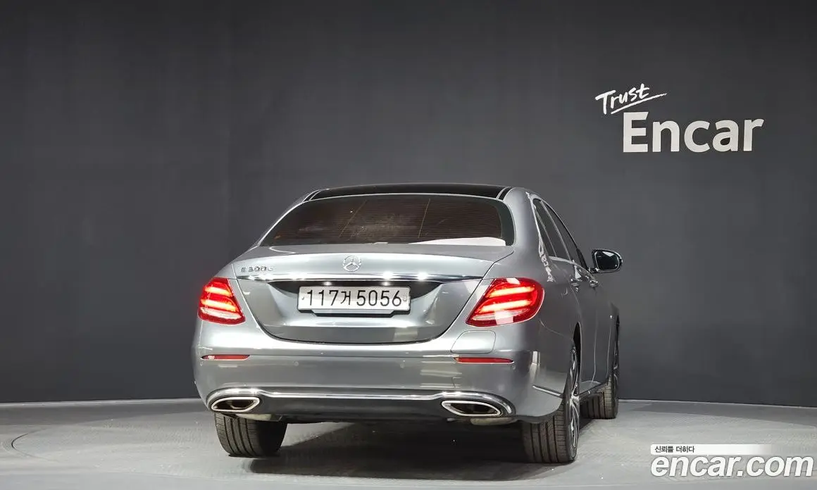 Mercedes-Benz E-Class 2019 2.0 автомат (гидро), фото 4
