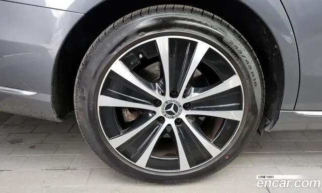 Mercedes-Benz E-Class 2019 2.0 автомат (гидро), миниатюра 5