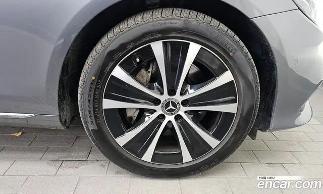 Mercedes-Benz E-Class 2019 2.0 автомат (гидро), миниатюра 7
