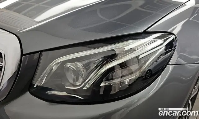 Mercedes-Benz E-Class 2019 2.0 автомат (гидро), миниатюра 8