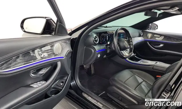 Mercedes-Benz E-Class 2022 2.0 автомат (гидро), миниатюра 10 Mercedes-Benz E-Class 2022 2.0 автомат (гидро), миниатюра 10