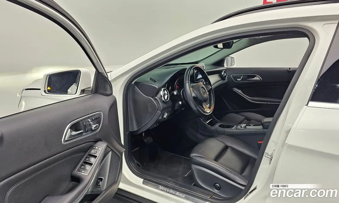Mercedes-Benz GLA-Class 2018 2.0 автомат (гидро), фото 13