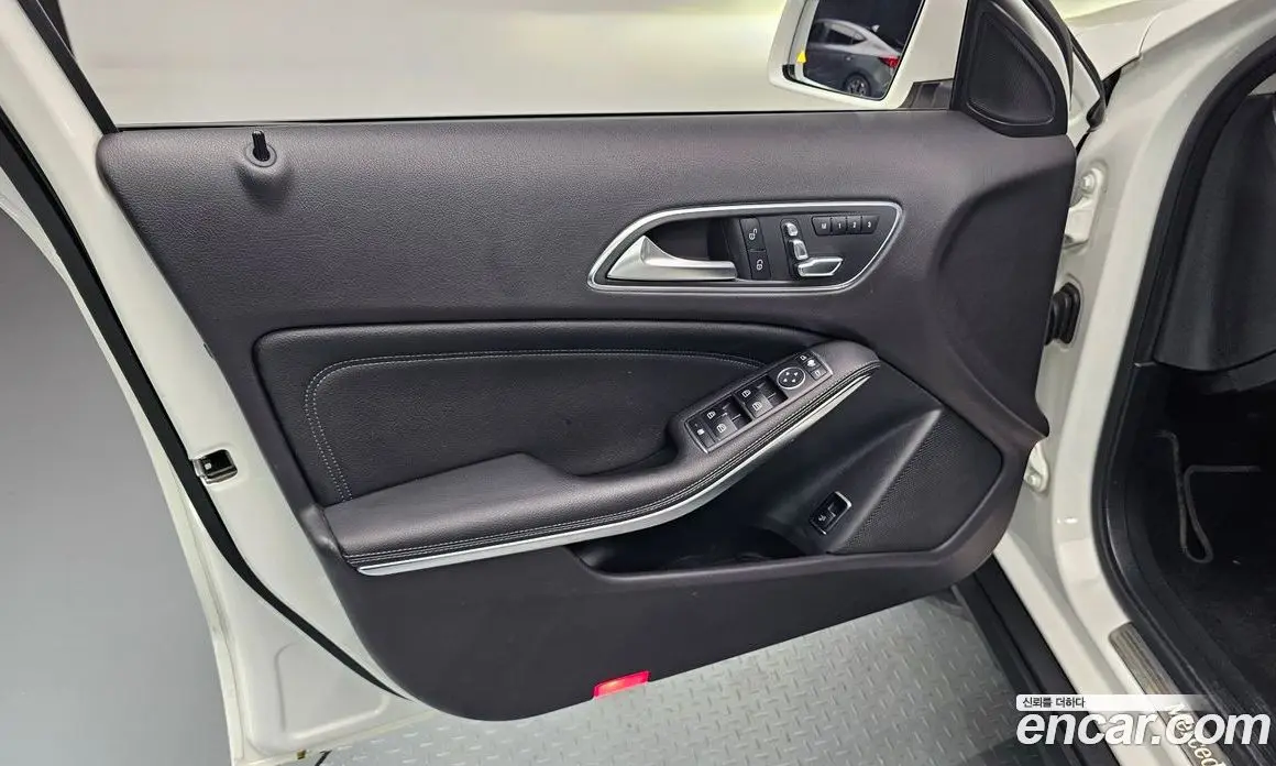 Mercedes-Benz GLA-Class 2018 2.0 автомат (гидро), фото 14