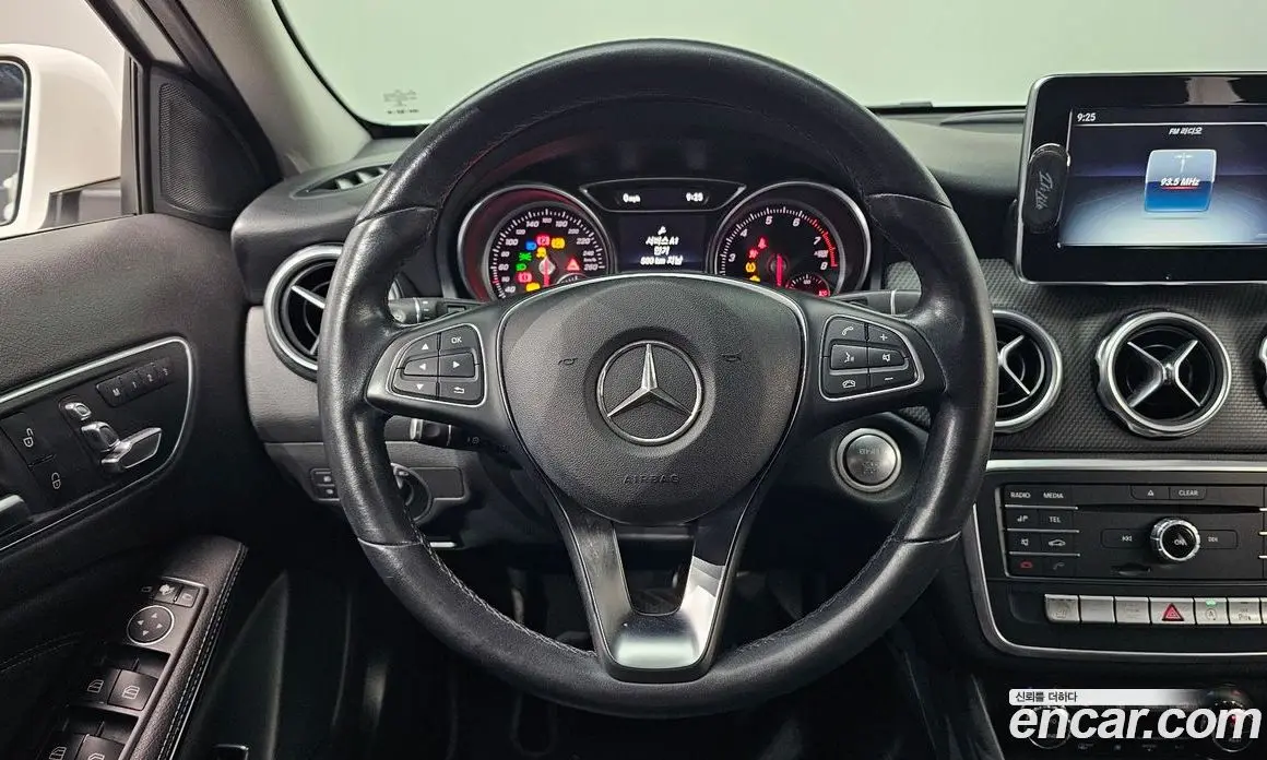 Mercedes-Benz GLA-Class 2018 2.0 автомат (гидро), фото 18