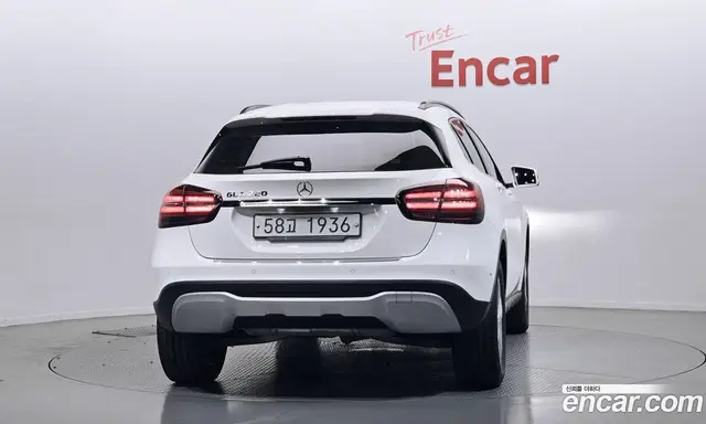 Mercedes-Benz GLA-Class 2018 2.0 автомат (гидро), миниатюра 4