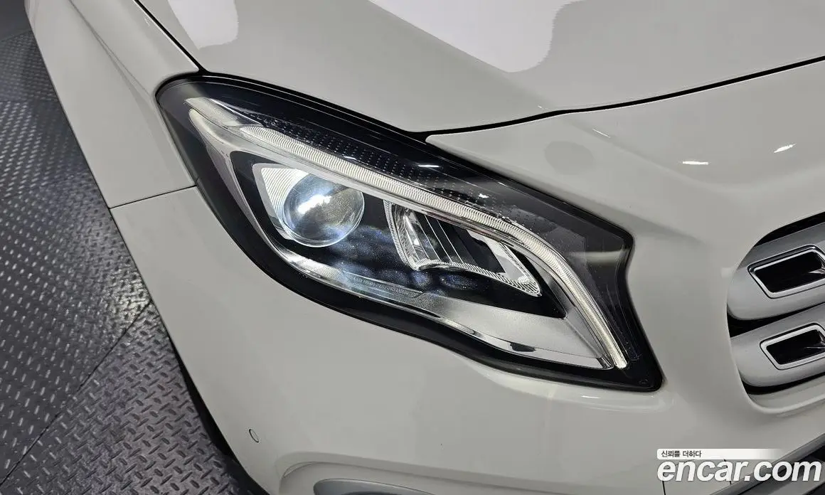 Mercedes-Benz GLA-Class 2018 2.0 автомат (гидро), фото 8