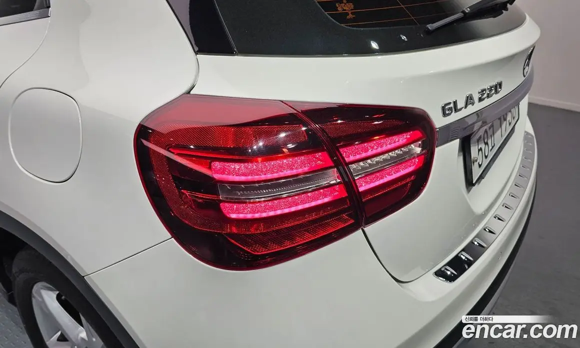 Mercedes-Benz GLA-Class 2018 2.0 автомат (гидро), фото 9