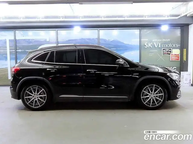 Mercedes-Benz GLA-Class 2022 2.0 автомат (гидро), миниатюра 2