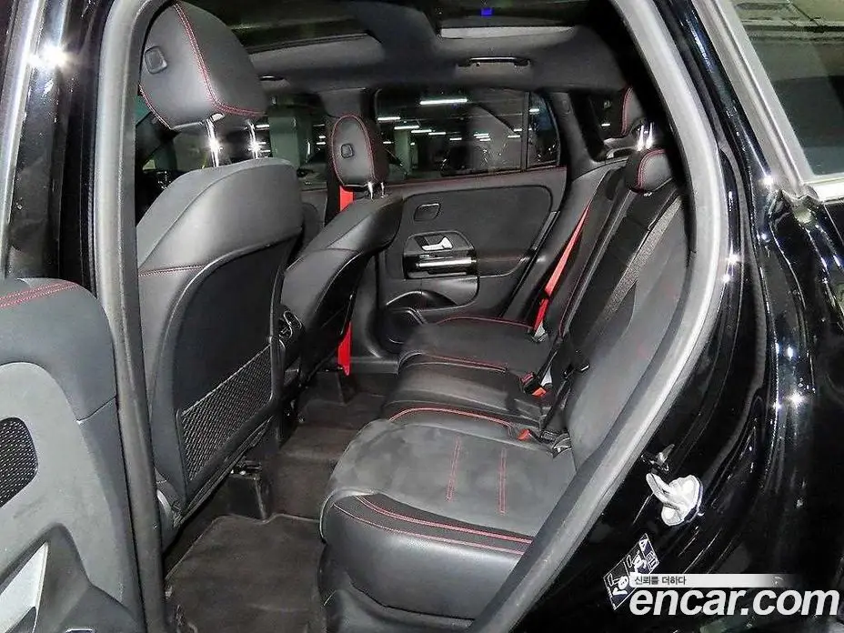 Mercedes-Benz GLA-Class 2022 2.0 автомат (гидро), фото 6