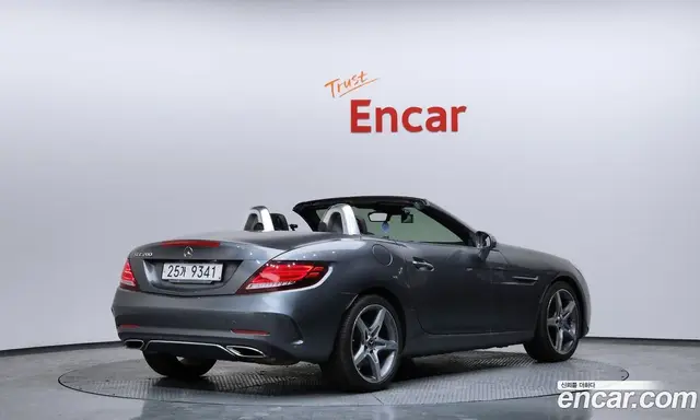 Mercedes-Benz SLC-Class 2017 2.0 автомат (гидро), миниатюра 2