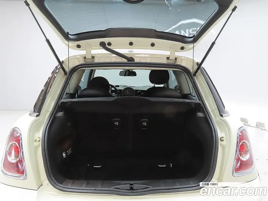 Mini Cooper 2010 1.6 автомат (гидро), фото 11 Mini Cooper 2010 1.6 автомат (гидро), фото 11