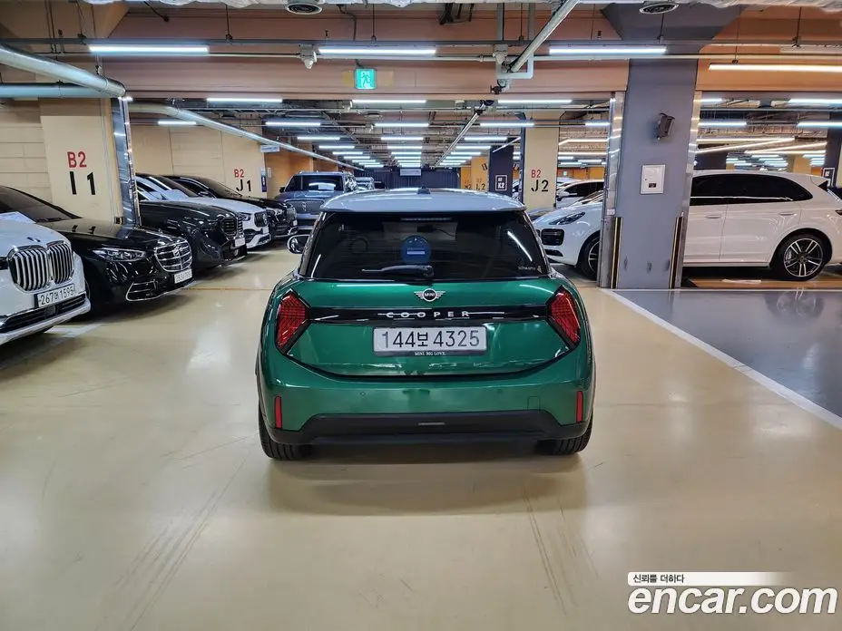 Mini Cooper 2025 2.0 автомат (гидро), фото 4 Mini Cooper 2025 2.0 автомат (гидро), фото 4