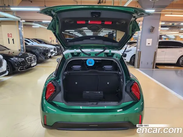 Mini Cooper 2025 2.0 автомат (гидро), миниатюра 6 Mini Cooper 2025 2.0 автомат (гидро), миниатюра 6