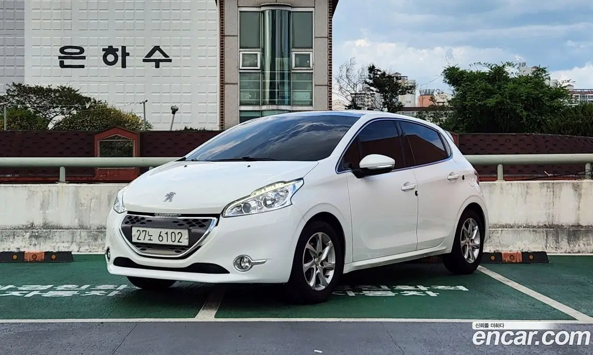 Peugeot 208 2013 1.4 автомат (гидро), фото 1 Peugeot 208 2013 1.4 автомат (гидро), фото 1