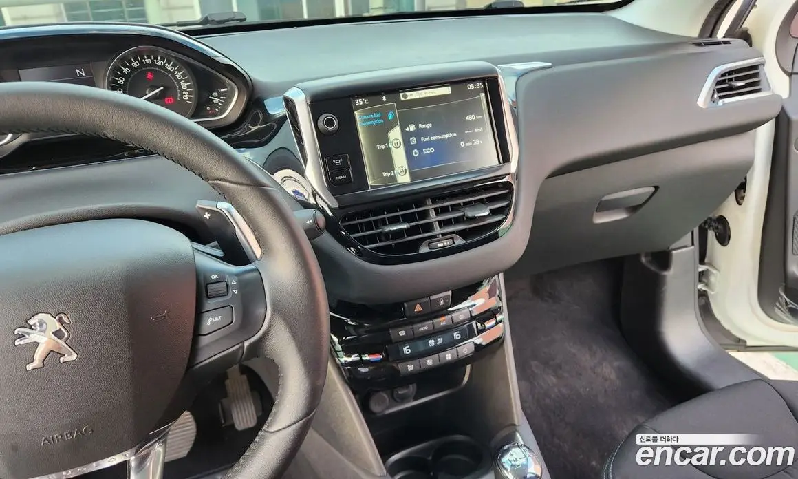 Peugeot 208 2013 1.4 автомат (гидро), фото 15 Peugeot 208 2013 1.4 автомат (гидро), фото 15