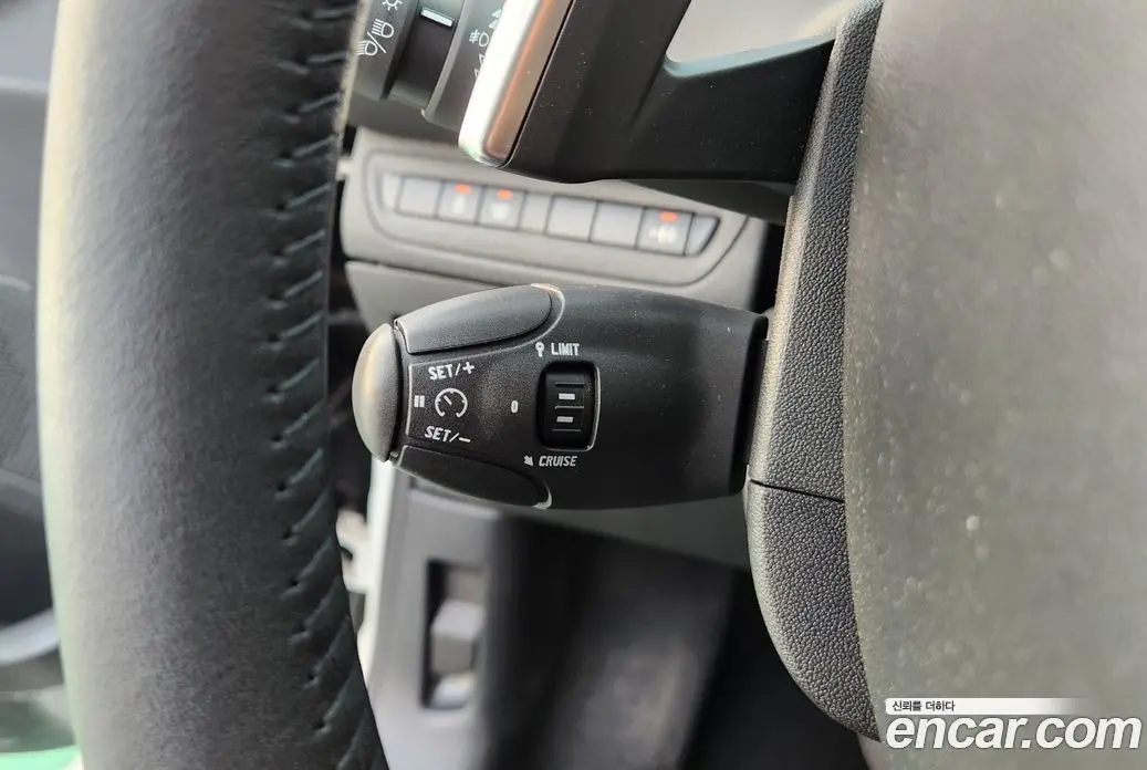Peugeot 208 2013 1.4 автомат (гидро), фото 17 Peugeot 208 2013 1.4 автомат (гидро), фото 17