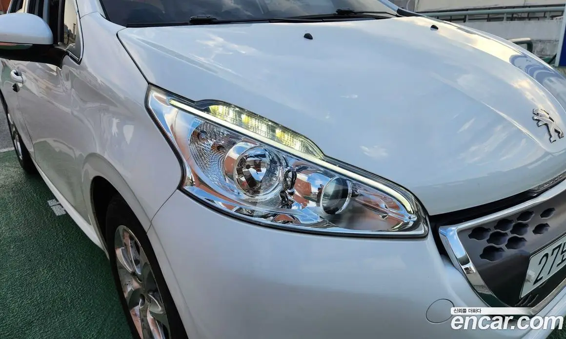 Peugeot 208 2013 1.4 автомат (гидро), фото 18 Peugeot 208 2013 1.4 автомат (гидро), фото 18