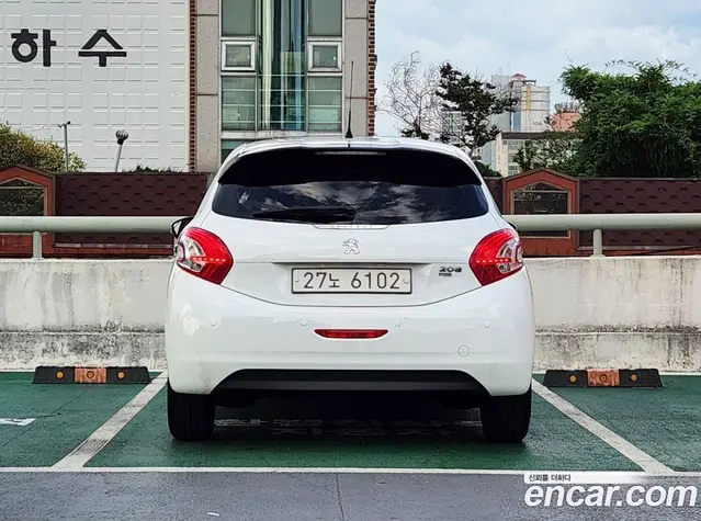 Peugeot 208 2013 1.4 автомат (гидро), миниатюра 4 Peugeot 208 2013 1.4 автомат (гидро), миниатюра 4