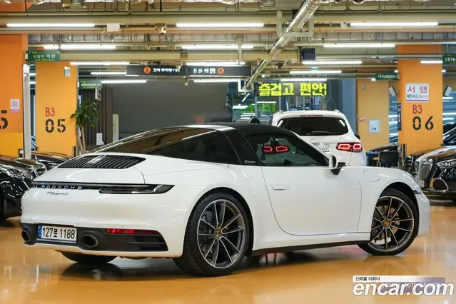 Porsche 911 2021 3.0 автомат (гидро), миниатюра 2 Porsche 911 2021 3.0 автомат (гидро), миниатюра 2